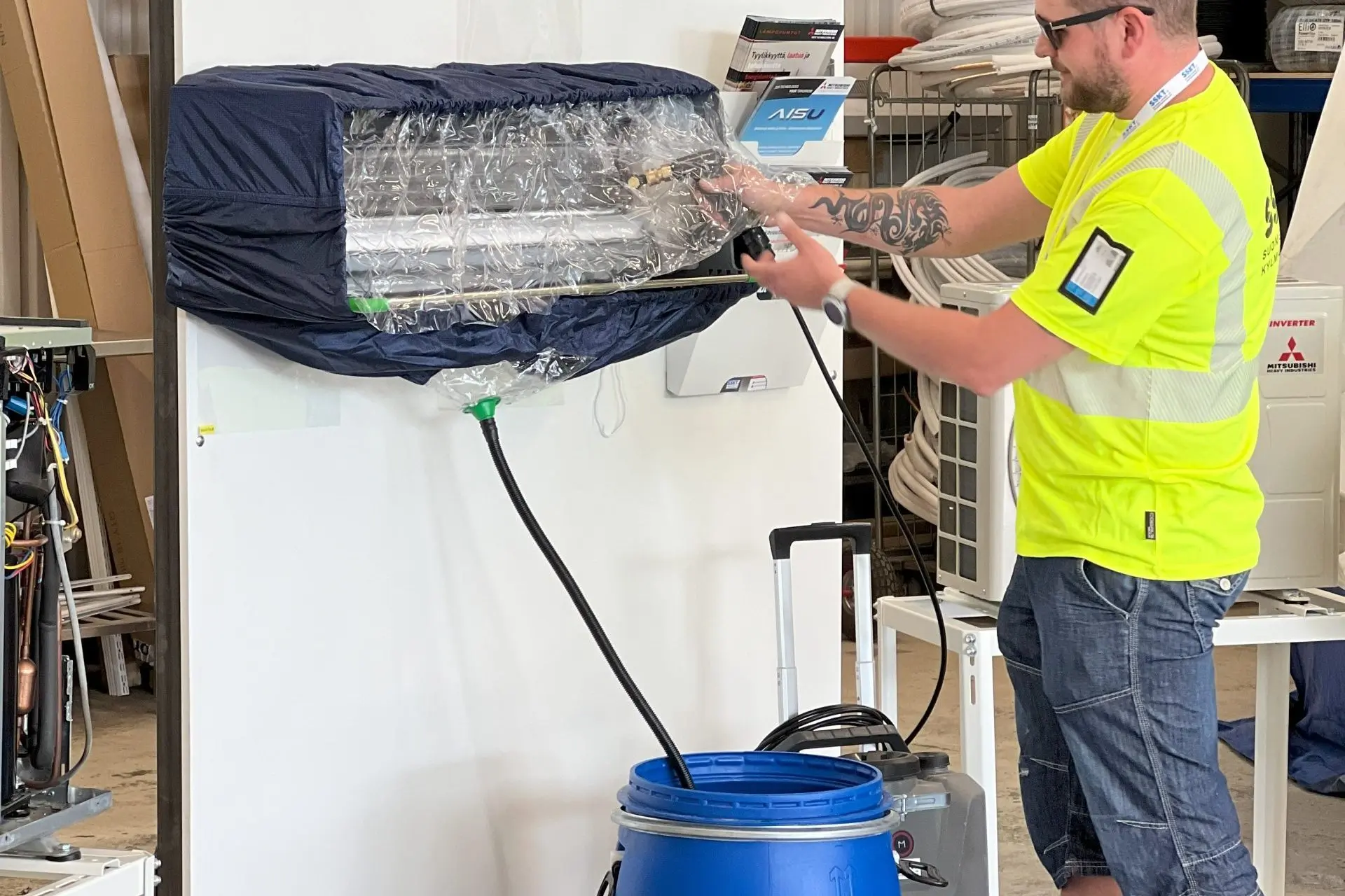 ilmalämpöpumpun sisäyksikön pesu